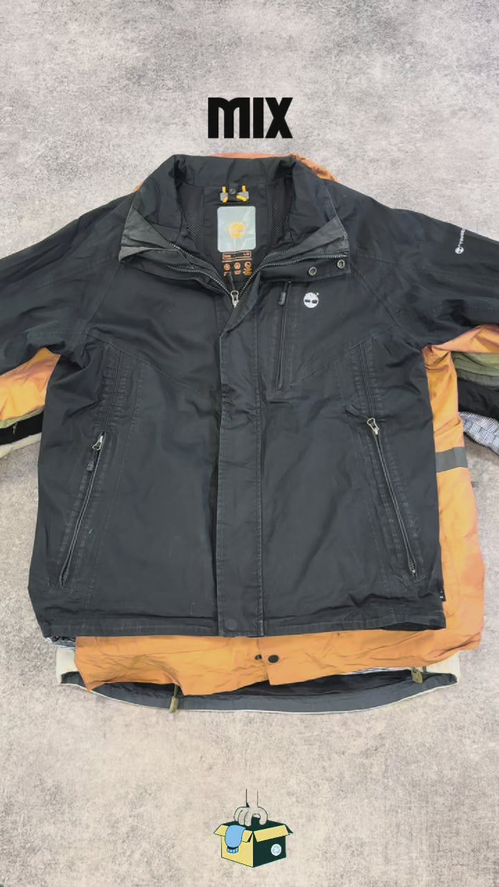 blouson-manteau-technique-sport-montagne-the-north-face-patagonia-nike-adidas-homme-femme-vintage-moderne-vetement-grossiste-friperie-wholesaler-seconde-main-marque-occasion-textile-piece-annees-80-90-2000-2010-french-pick