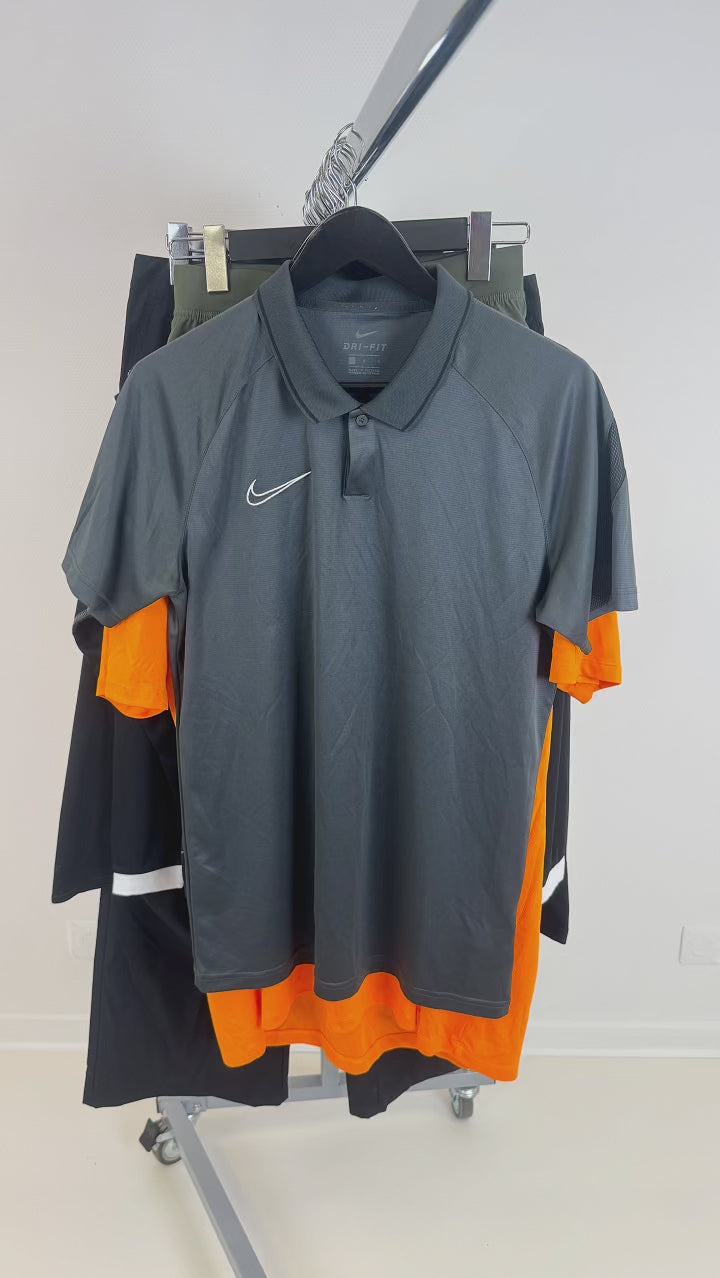 Mix-fitness-vetements-sport-sportswear-course-foot-basket-streetwear-jogging-maillot-veste-t-shirt-sweat-legging-short-brassiere-moderne-homme-marques-nike-adidas-reebok-kiprun-ete-hiver-vetement-vintage-grossiste-friperie-wholesaler-seconde-main-marque-occasion-textile-piece-80-90-2000-2010-Y2K-french-pick-vinted