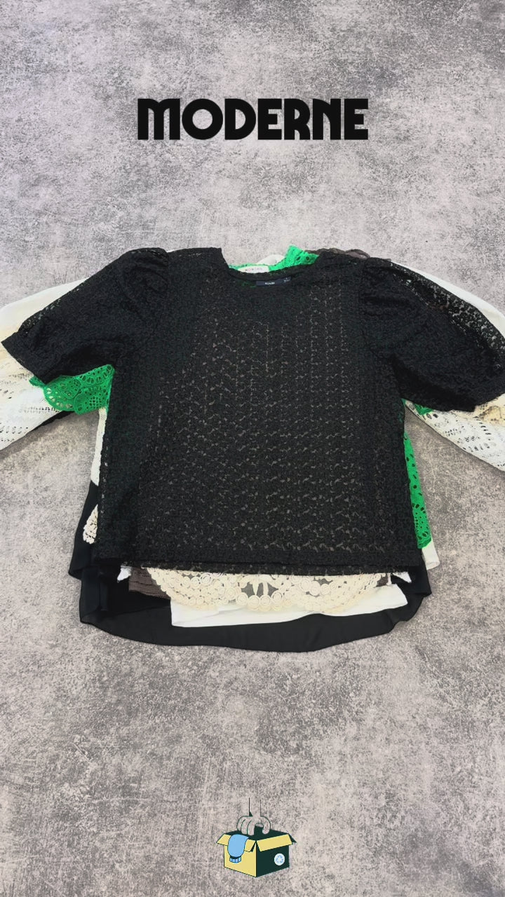 top-t-shirt-crop-dentelle-femme-moderne-vetement-grossiste-friperie-wholesaler-seconde-main-marque-occasion-textile-piece-80-90-2000-2010-french-pick