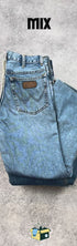 Jean-wrangler-marque-denim-femme-homme-ete-hiver-marque-vintage-moderne-vetement-grossiste-friperie-wholesaler-seconde-main-occasion-textile-piece-80-90-2000-2010-french-pick-reseller-vinted