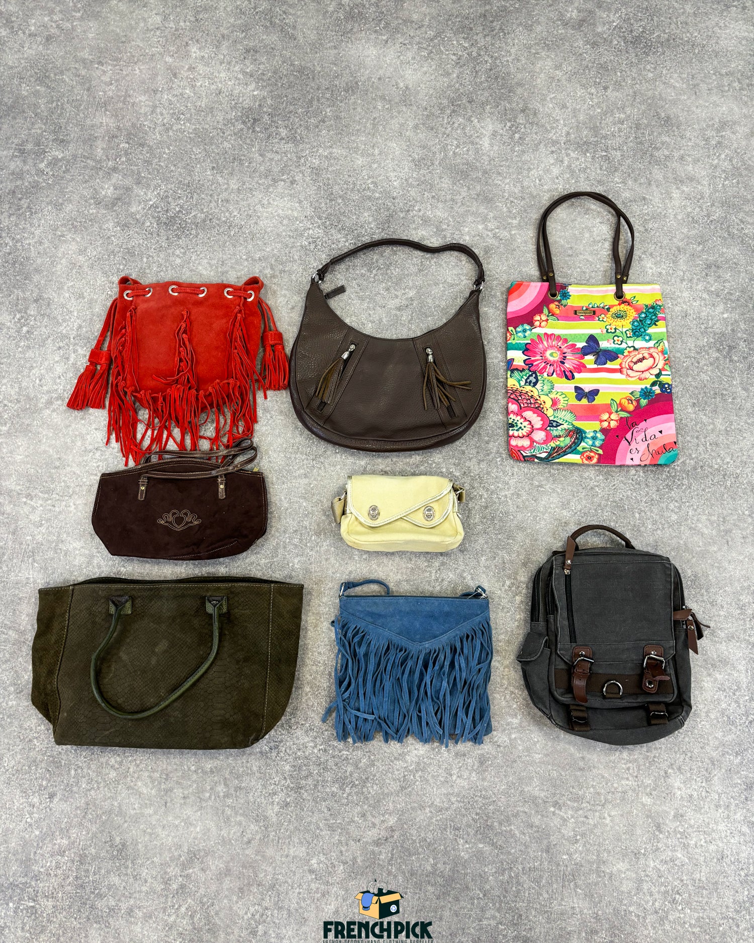 sac-a-main-moderne-grossiste-vintage-vetement-friperie-wholesaler-seconde-main-80-90-2000-2010