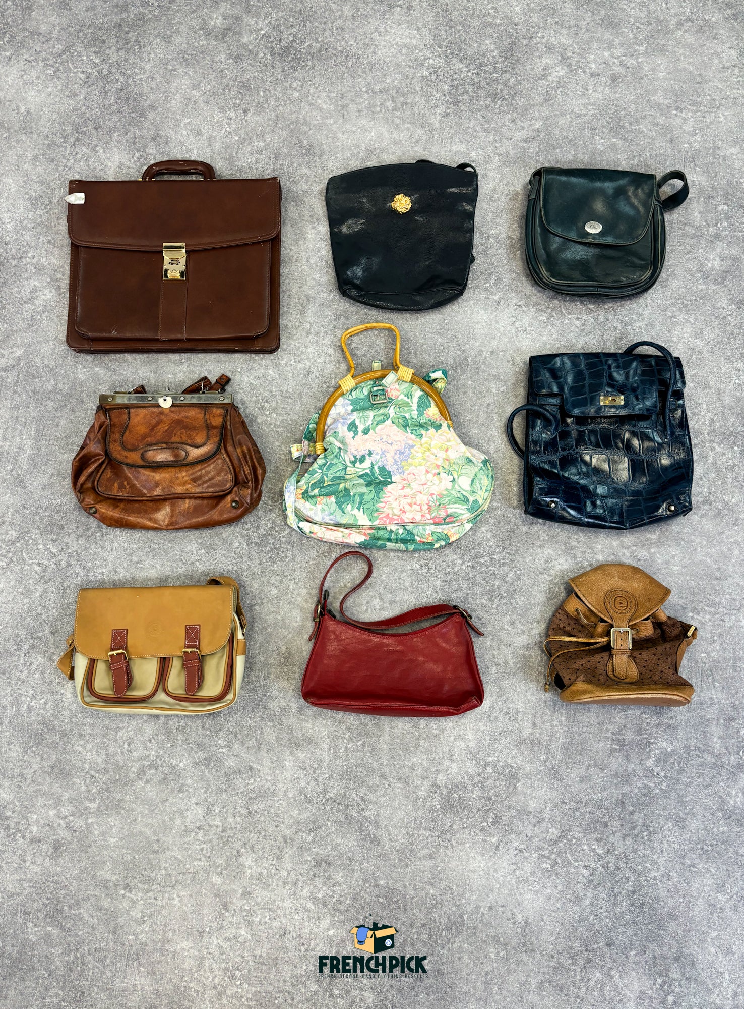 sac-a-main-vintage-retro-seconde-main-grossiste-vintage-vetement-fripe-wholesale-style-annee-80-90-2000-2010