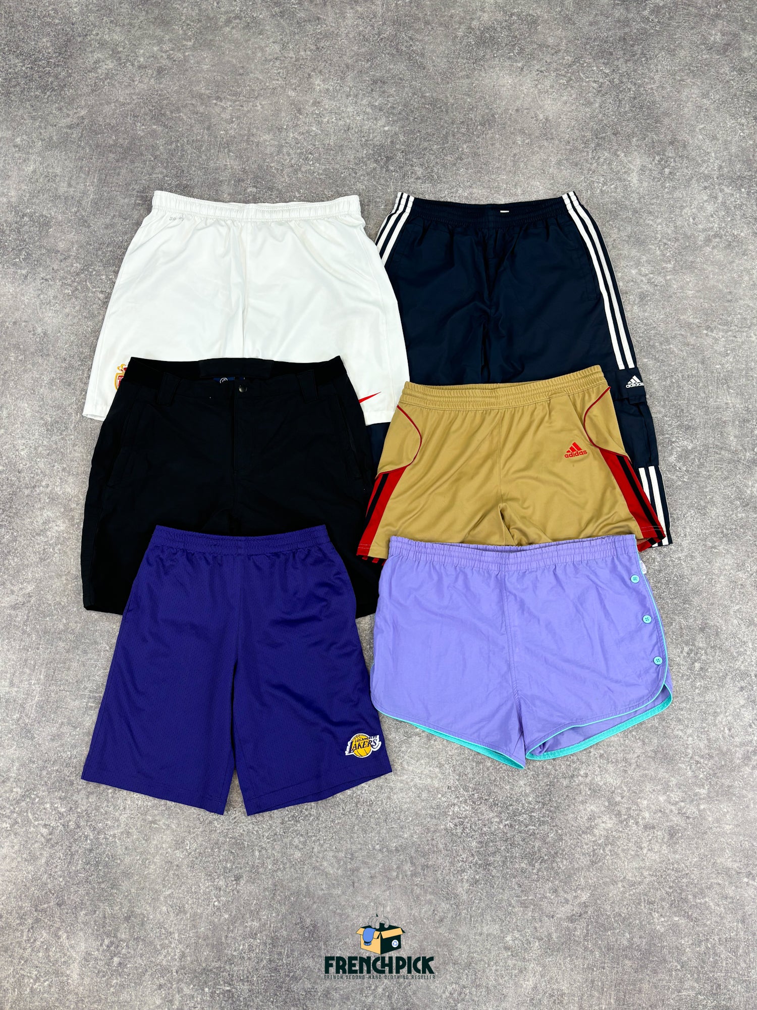 Grossiste vetement de sport adidas 2025