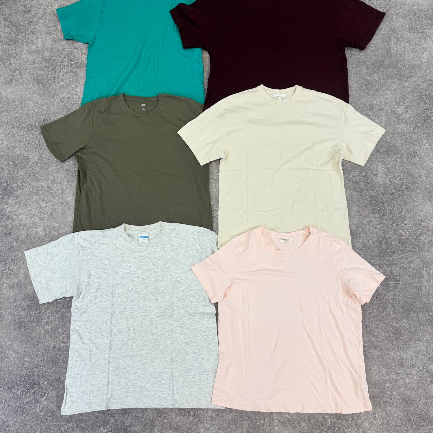 sweat-uni-upcycling-couleurs-basique-homme-femme-grossiste-vintage-moderne-vetement-friperie-wholesaler-seconde-main-80-90-2000-2010-french-pick