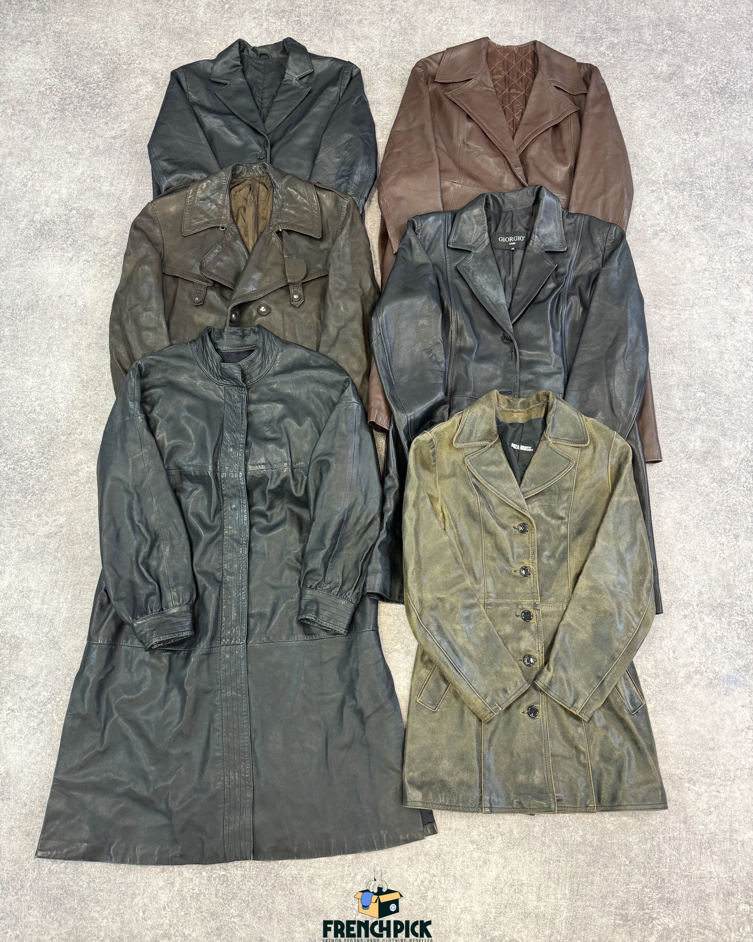 trench-cuir-homme-femme-grossiste-vintage-vetement-friperie-wholesaler-seconde-main-80-90-2000-2010
