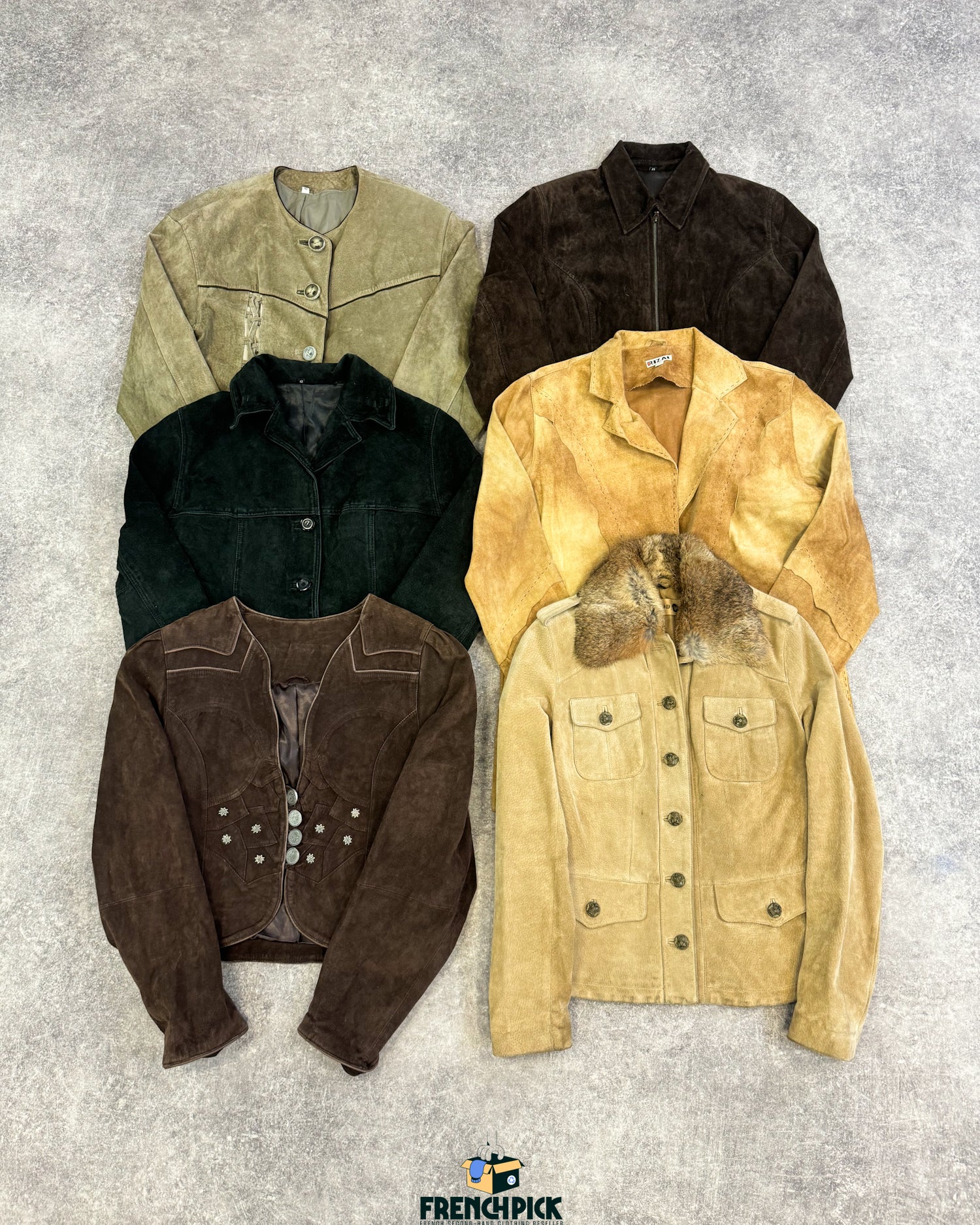 veste-daim-femme-grossiste-vintage-vetement-friperie-wholesaler-seconde-main-80-90-2000-2010